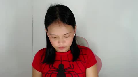 Snapshot of divinegoddness chatting on June 1, 10:33 pm Crystal mae online show from June 1, 10:33 pm