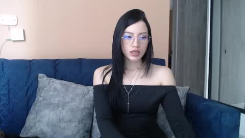 Snapshot of divineisis chatting on May 25, 12:33 pm Hera online show from May 25, 12:33 pm