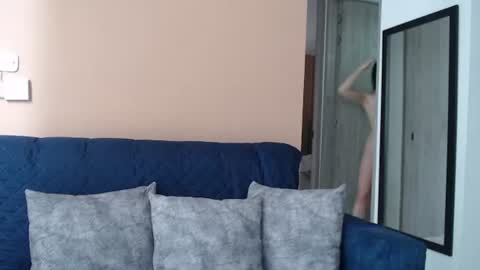 Snapshot of divineisis chatting on July 1, 12:51 pm Hera online show from July 1, 12:51 pm