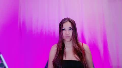 Snapshot of divinelynn chatting on January 31, 3:44 pm DivineLynn online show from January 31, 3:44 pm