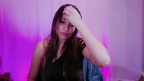 Snapshot of divinelynn chatting on February 5, 2:05 pm DivineLynn online show from February 5, 2:05 pm