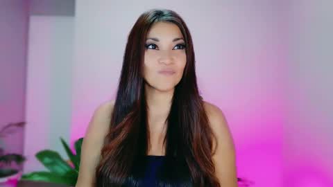 DivineLynn online show from November 12, 7:03 pm