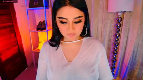 Snapshot of divorced_ms_valeria chatting on February 21, 8:26 am Vally online show from February 21, 8:26 am