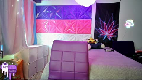 Jade Divyne online show from December 6, 6:50 pm