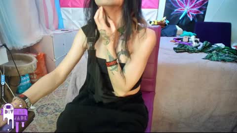 Jade Divyne online show from December 11, 9:30 am