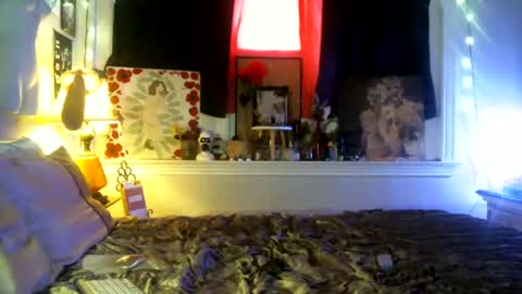 Snapshot of dixie_doll chatting on October 9, 5:22 pm Dixie Doll online show from October 9, 5:22 pm