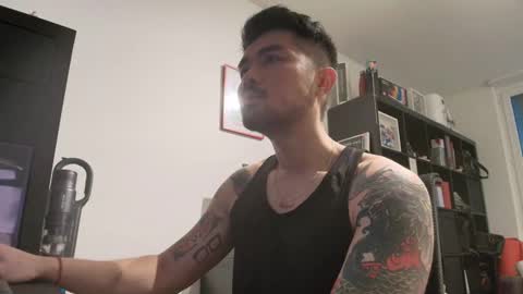 Snapshot of dixonhuang chatting on January 12, 9:25 am D online show from January 12, 9:25 am