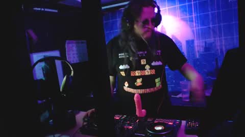 Snapshot of dj_capitain_claw chatting on January 21, 1:18 am Adrian Arturo online show from January 21, 1:18 am