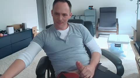 Snapshot of dj_diesel_rat chatting on February 5, 3:09 pm dj_diesel_rat online show from February 5, 3:09 pm