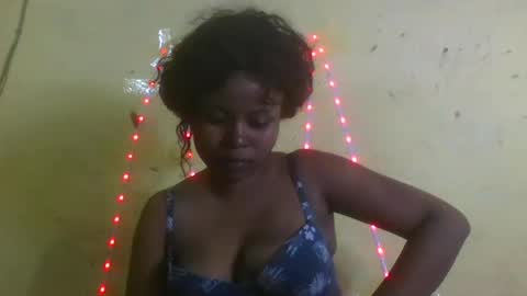 Snapshot of djami534591 chatting on November 12, 1:22 pm djami534591 online show from November 12, 1:22 pm