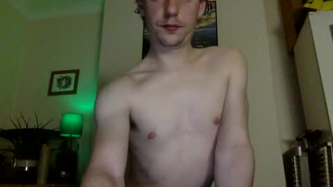 Snapshot of djlaytor chatting on December 25, 5:05 am DigitJT online show from December 25, 5:05 am