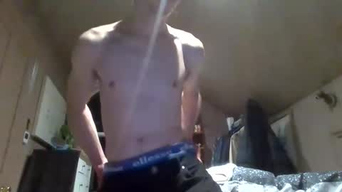 Snapshot of djlaytor chatting on February 27, 2:33 am DigitJT online show from February 27, 2:33 am