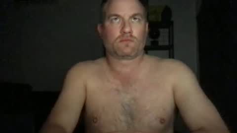 Snapshot of djswpy chatting on March 31, 3:52 am TriflinYoBitch online show from March 31, 3:52 am