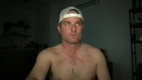 Snapshot of djswpy chatting on April 10, 9:14 am TriflinYoBitch online show from April 10, 9:14 am