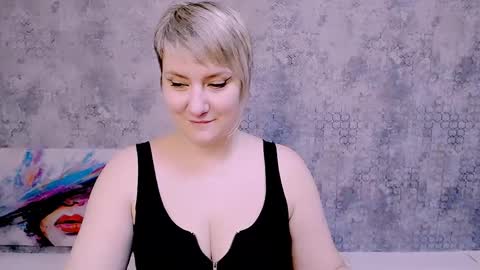 djullia online show from February 2, 3:17 pm