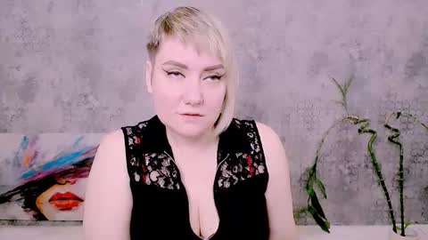 Snapshot of djullia chatting on March 12, 7:25 am djullia online show from March 12, 7:25 am