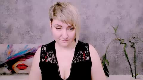 Snapshot of djullia chatting on March 21, 8:19 am djullia online show from March 21, 8:19 am