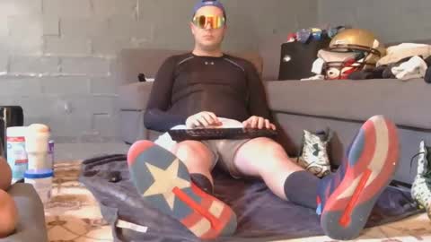 Snapshot of dljockbro chatting on January 10, 4:09 pm dljockbro online show from January 10, 4:09 pm