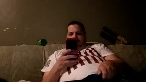 Snapshot of dlvrydaddy89 chatting on August 4, 7:22 am Handsomedaddy online show from August 4, 7:22 am
