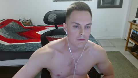 Snapshot of dmoney212 chatting on September 10, 3:28 am dmoney212 online show from September 10, 3:28 am