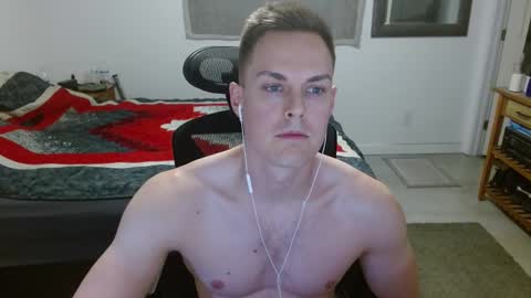 Snapshot of dmoney212 chatting on October 25, 6:32 am dmoney212 online show from October 25, 6:32 am