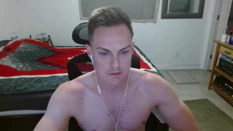 Snapshot of dmoney212 chatting on October 26, 5:57 am dmoney212 online show from October 26, 5:57 am