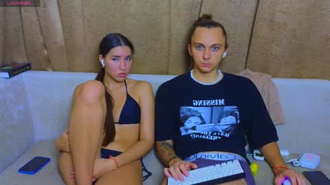 Snapshot of do_u_know_them chatting on January 25, 2:58 pm Kirahe  Mirashe online show from January 25, 2:58 pm