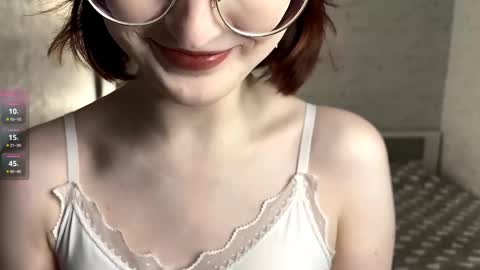 Snapshot of dodiebabikian chatting on June 10, 5:12 pm Annie PVT IS OPEN online show from June 10, 5:12 pm