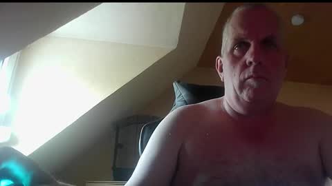 Snapshot of doggy2629 chatting on January 11, 10:09 am doggy2629 online show from January 11, 10:09 am