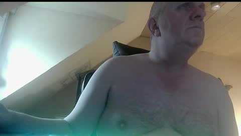 Snapshot of doggy2629 chatting on January 15, 2:10 pm doggy2629 online show from January 15, 2:10 pm