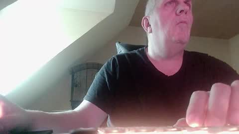 Snapshot of doggy2629 chatting on February 8, 8:07 am doggy2629 online show from February 8, 8:07 am