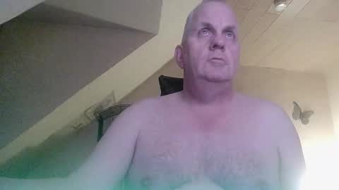 Snapshot of doggy2629 chatting on February 12, 6:58 pm doggy2629 online show from February 12, 6:58 pm