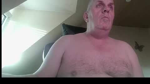 Snapshot of doggy2629 chatting on February 25, 4:05 pm doggy2629 online show from February 25, 4:05 pm