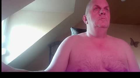 Snapshot of doggy2629 chatting on March 1, 7:21 am doggy2629 online show from March 1, 7:21 am