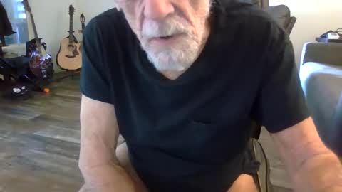 dogluc7 online show from November 27, 7:05 pm