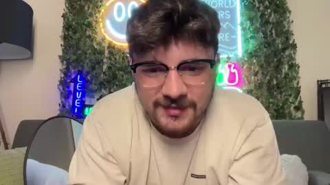 Snapshot of dohmerboyz chatting on February 20, 6:26 am GIJO online show from February 20, 6:26 am