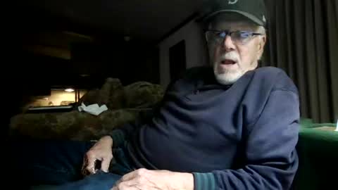 Snapshot of doingmyself69 chatting on October 30, 2:18 pm doingmyself69 online show from October 30, 2:18 pm