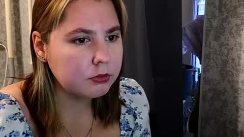 Snapshot of dolcevita_sophia chatting on November 15, 10:12 am dolcevita_sophia online show from November 15, 10:12 am