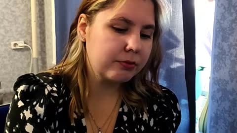 Snapshot of dolcevita_sophia chatting on November 16, 8:20 am dolcevita_sophia online show from November 16, 8:20 am