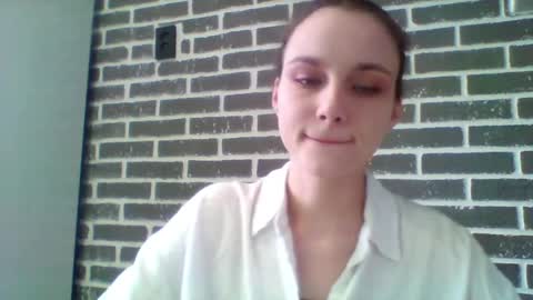 dolcezza_ online show from April 3, 11:41 am
