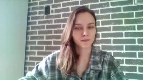 dolcezza_ online show from April 25, 9:34 am