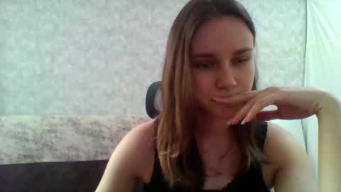 dolcezza_ online show from May 6, 10:42 am