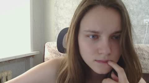Snapshot of dolcezza_ chatting on June 21, 9:23 am dolcezza_ online show from June 21, 9:23 am