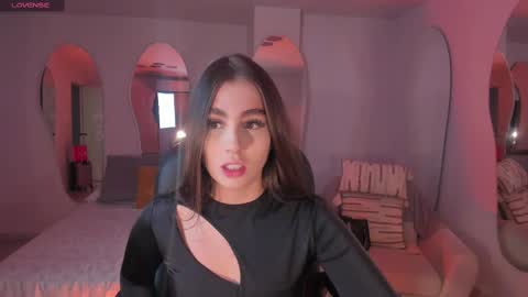 Dolcie  online show from February 18, 12:17 pm