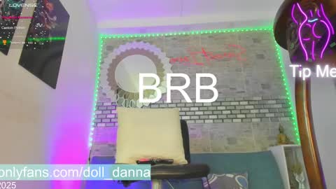 Snapshot of doll_danna chatting on February 20, 1:25 am Luciana           My   online show from February 20, 1:25 am