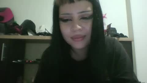 doll_dollys_ online show from March 28, 12:32 am