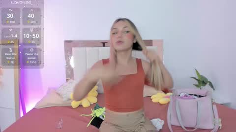 doll_isa_ online show from February 3, 3:15 am