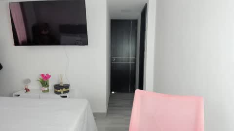 Snapshot of doll_oriana chatting on March 12, 7:28 pm doll_oriana online show from March 12, 7:28 pm