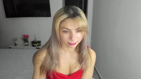 Snapshot of doll_oriana chatting on March 12, 10:39 pm doll_oriana online show from March 12, 10:39 pm