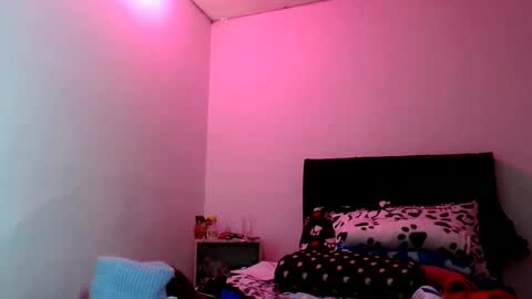 Snapshot of doll_sary chatting on December 27, 6:10 pm Catherine XXX online show from December 27, 6:10 pm